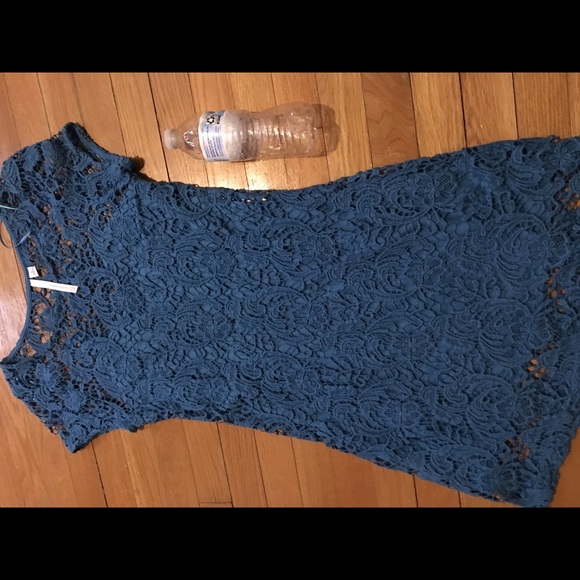Blue lace Lauren Conrad dress - Picture 3 of 3